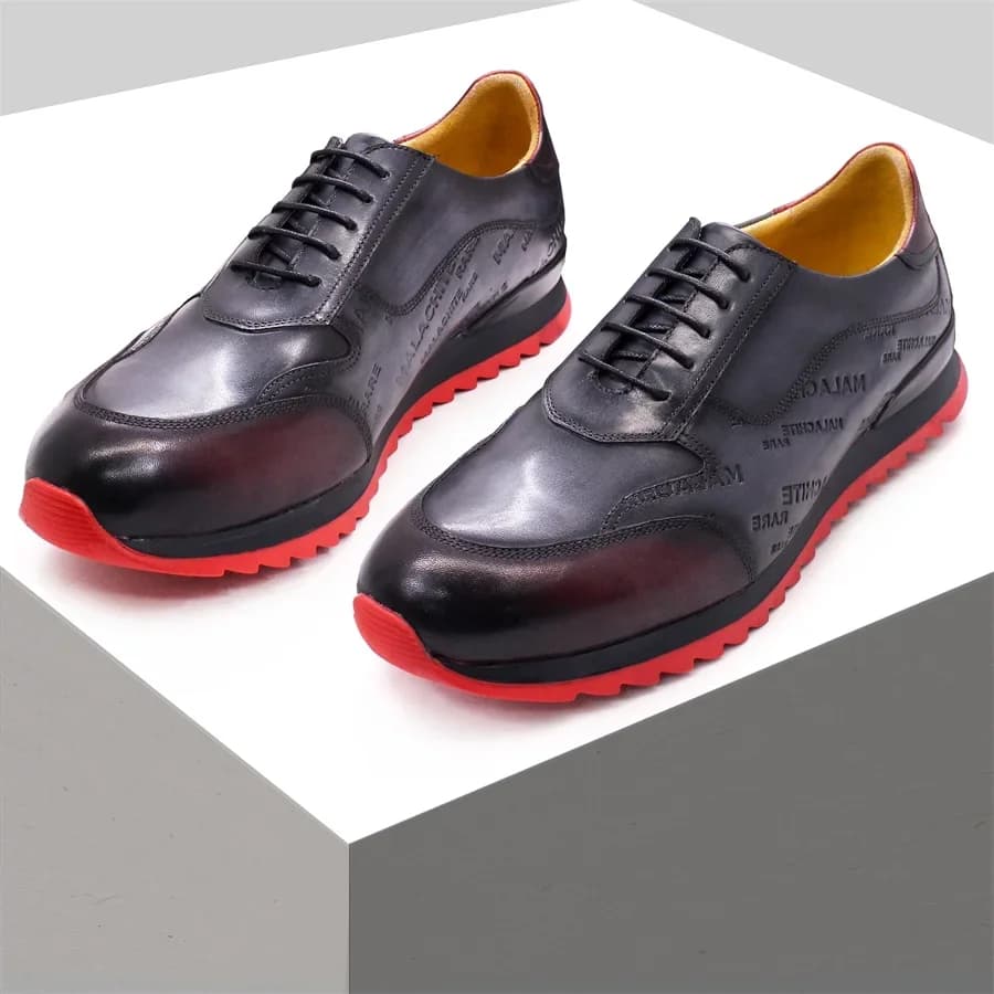 Scarpe da ginnastica in pelle di fascia alta da uomo Scarpe casual stringate Calzature da sposa per abiti da festa con motivo a lettere che cambiano colore