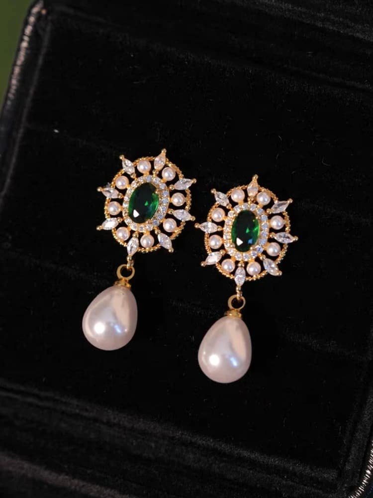 Orecchini da donna Princess Fatai Vintage Court con perle verdi a goccia scintillanti, gioielli di moda fatti a mano in lega