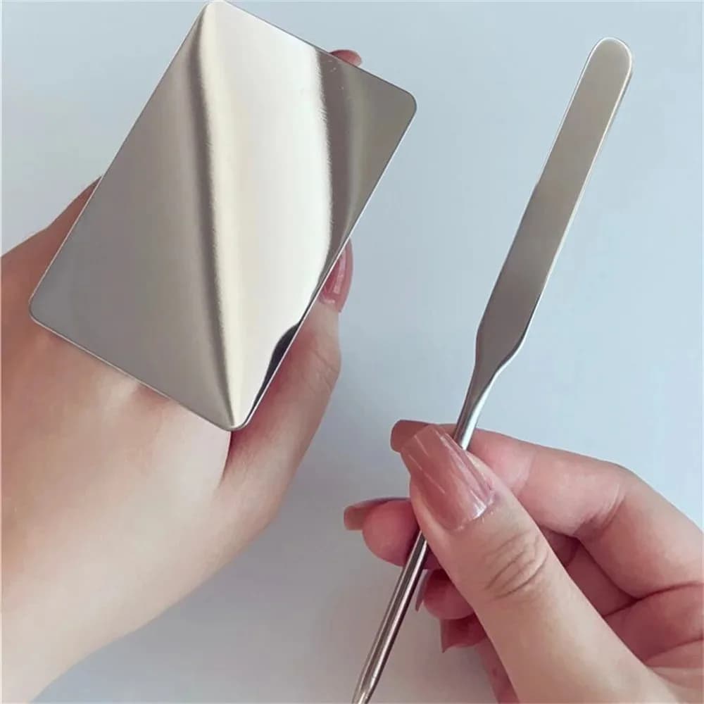 Set of 2 stainless steel spatulas for mixing foundations and cream, palettes and sticks for mixing, make-up tool and cosmetics