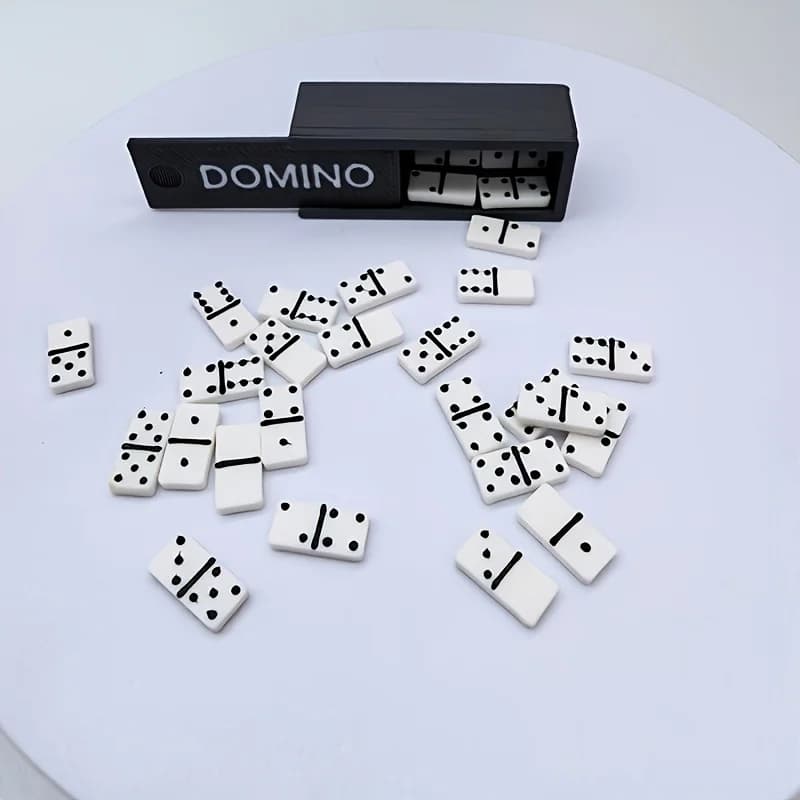 Wooden box set of mini dominoes, 28 pieces set of mini chess and card toys, desktop games, decorative ornaments