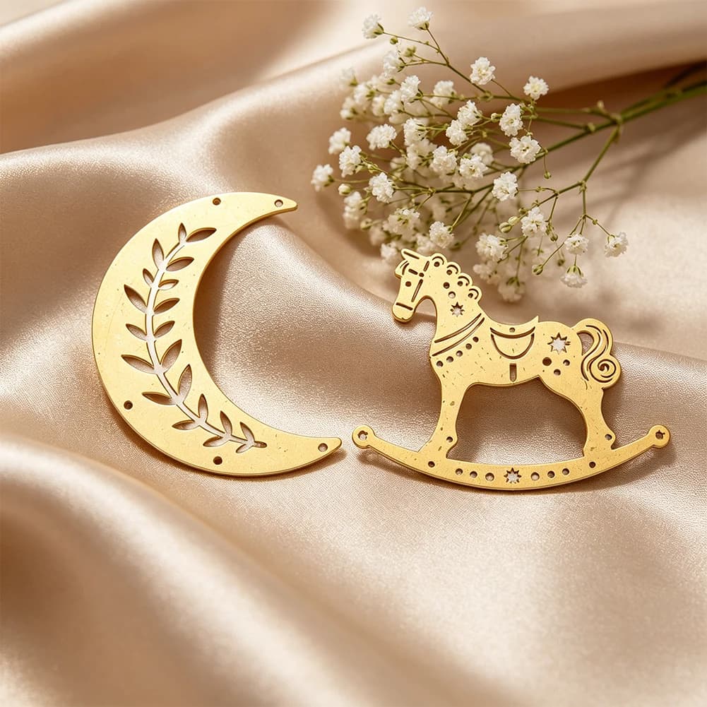 Romantic Copper Vine Moon Rocking Horse Shaped Ornament Piece Openwork Carved Handmade DIY Wind Chime Wedding Decor Accessories