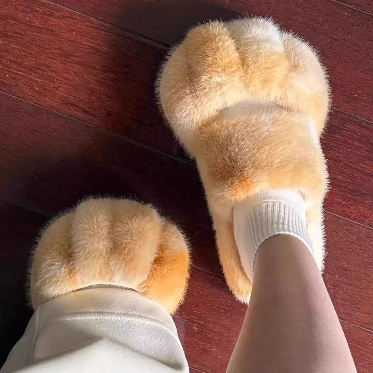 New Cute Fluffy Bear Paw Slippers Women Winter Plush Room Shoes Woman Faux Fur Warm Winter Indoor Furry Slides Sandals Cat Claw