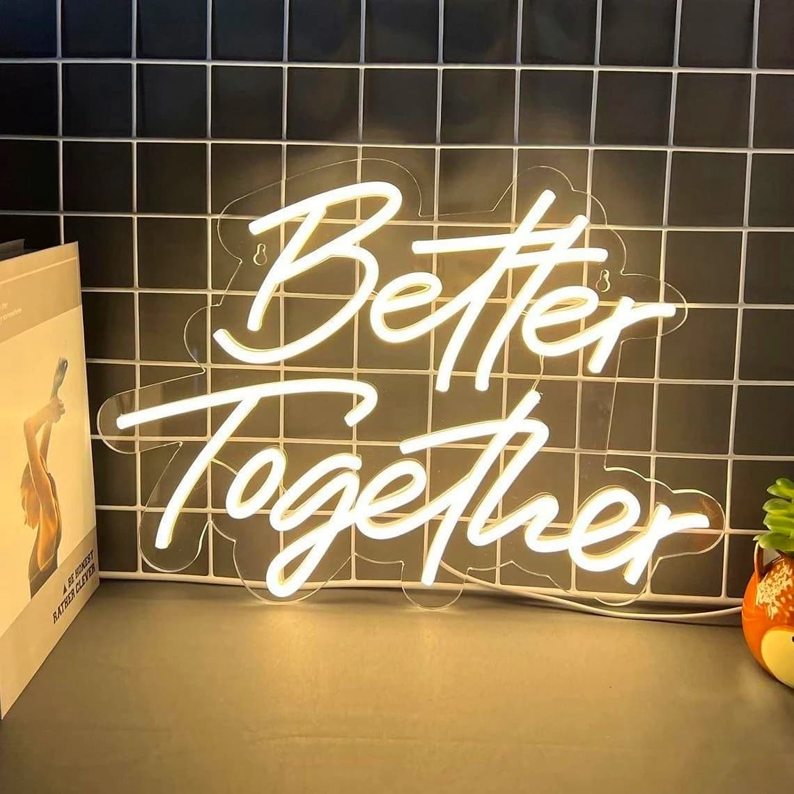 Insegna al neon personalizzata Insegna al neon a LED personalizzata per l'arredamento della camera da letto del bar di nozze Illuminazione per decorazioni di sfondo a colori multi caratteri alimentata tramite USB