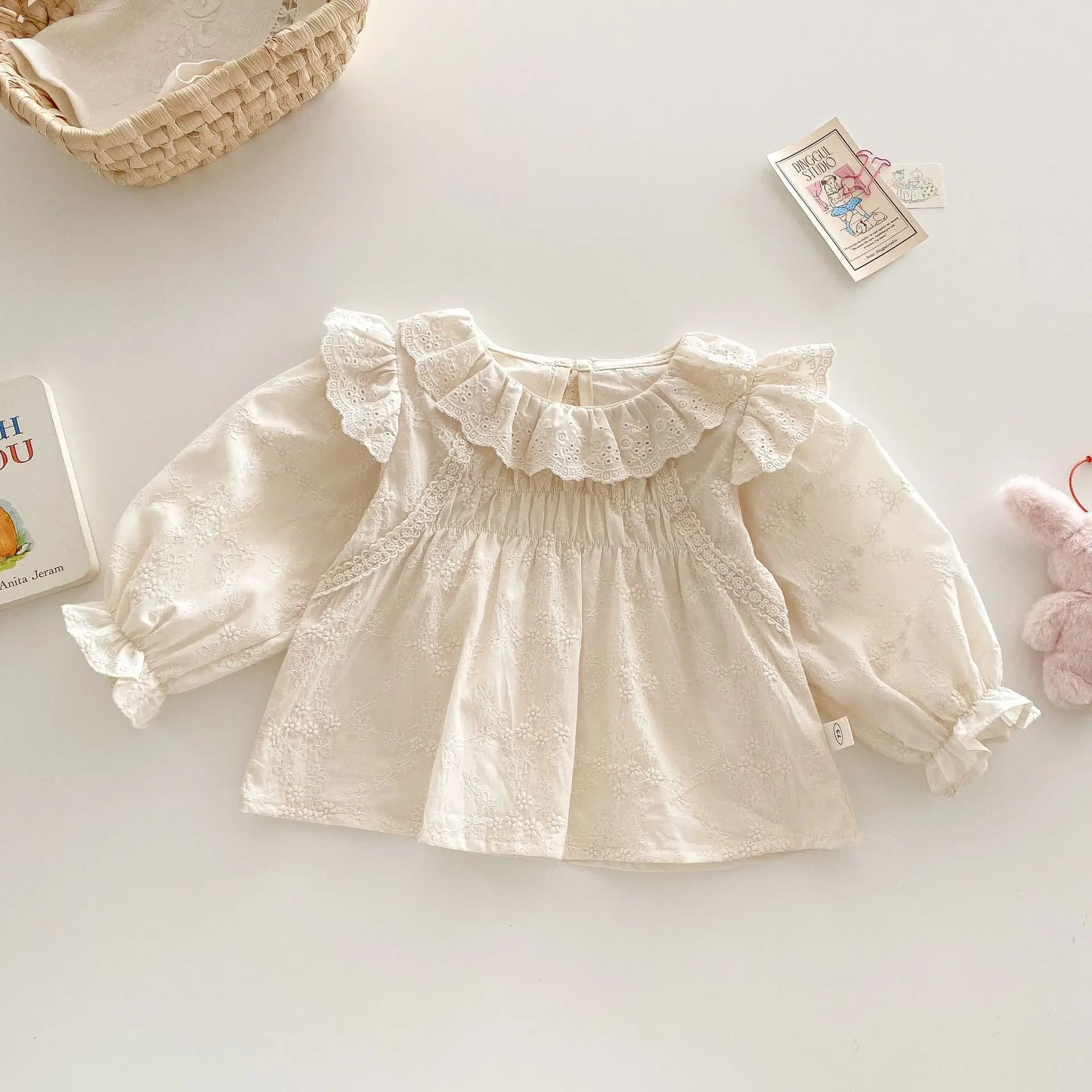 Camicia per bambola da ragazza in stile coreano primaverile Camicetta per bambini con fiori ricamati carini 0-5 anni Camicia per bambini con colletto alla Peter Pan Base Top