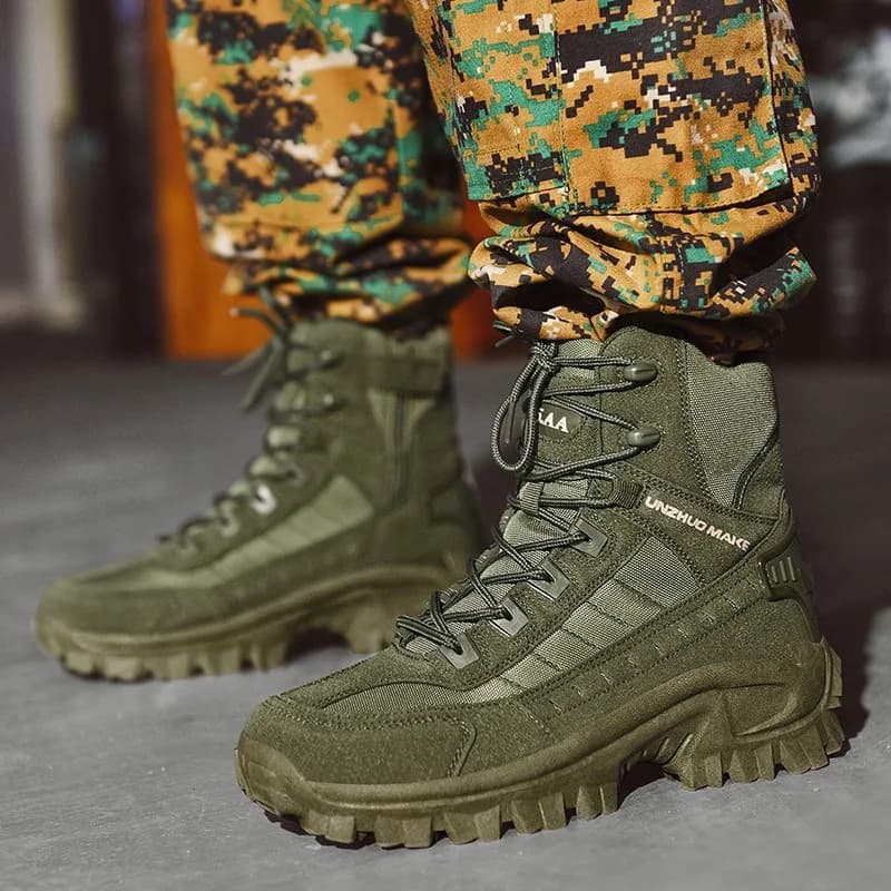 Men's Military Tactical Boots Outdoor Non Slip Hiking Climbing Boots Lace Up Desert Ankle Boots Field Training Boot Botas Hombre