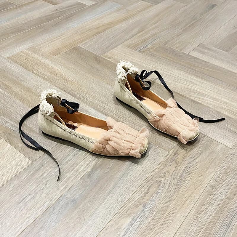 Scarpe singole da donna 2026 Nuova Collezione Primavera, Ballerine Mary Jane con punta quadrata, Fiocco e Cinturino alla caviglia, Colore Latte
