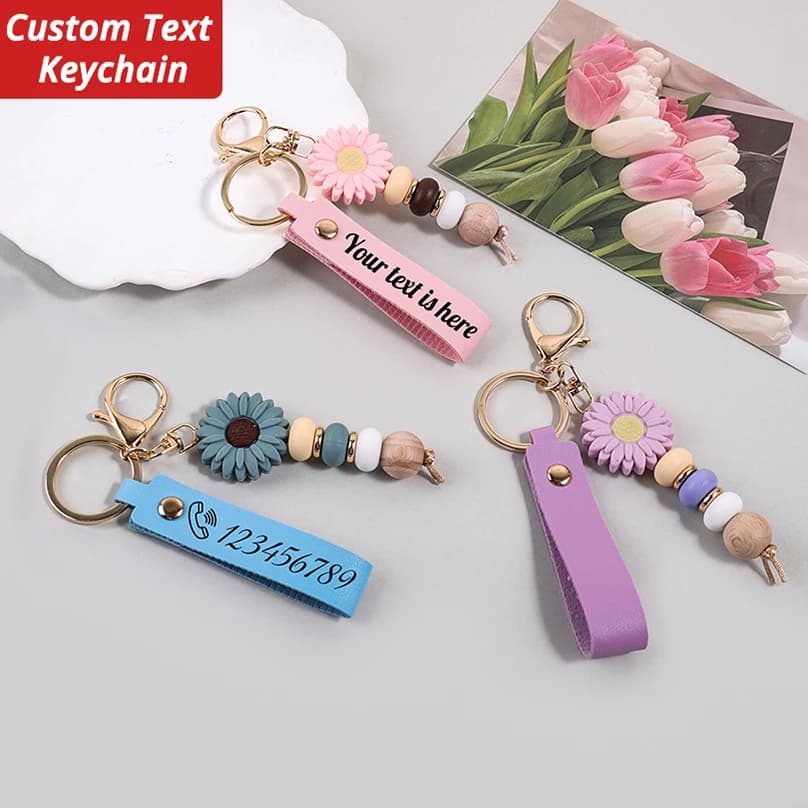 Daisy Personalized Keychain with Name, Keyring Ring with Custom Text, Party Bomber, Laser Engraving, Gift Bag Pendant, Keyring with Custom Text