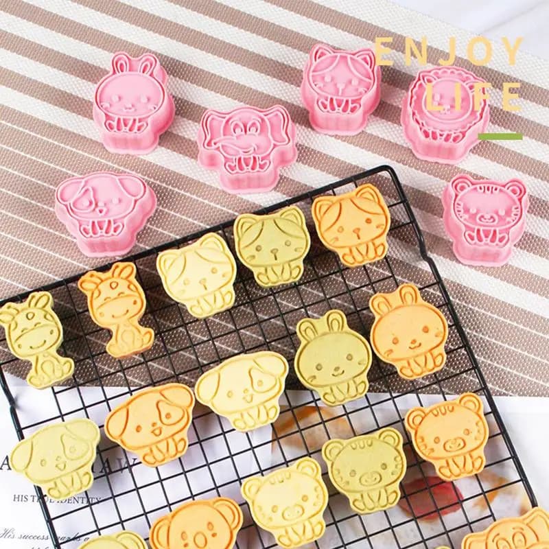 Animal Cookie Mold 8X Cartoon Pie Embossing Cutter Set Cake Decorating Tools 3D Pastry Stamp For Homemade Snacks