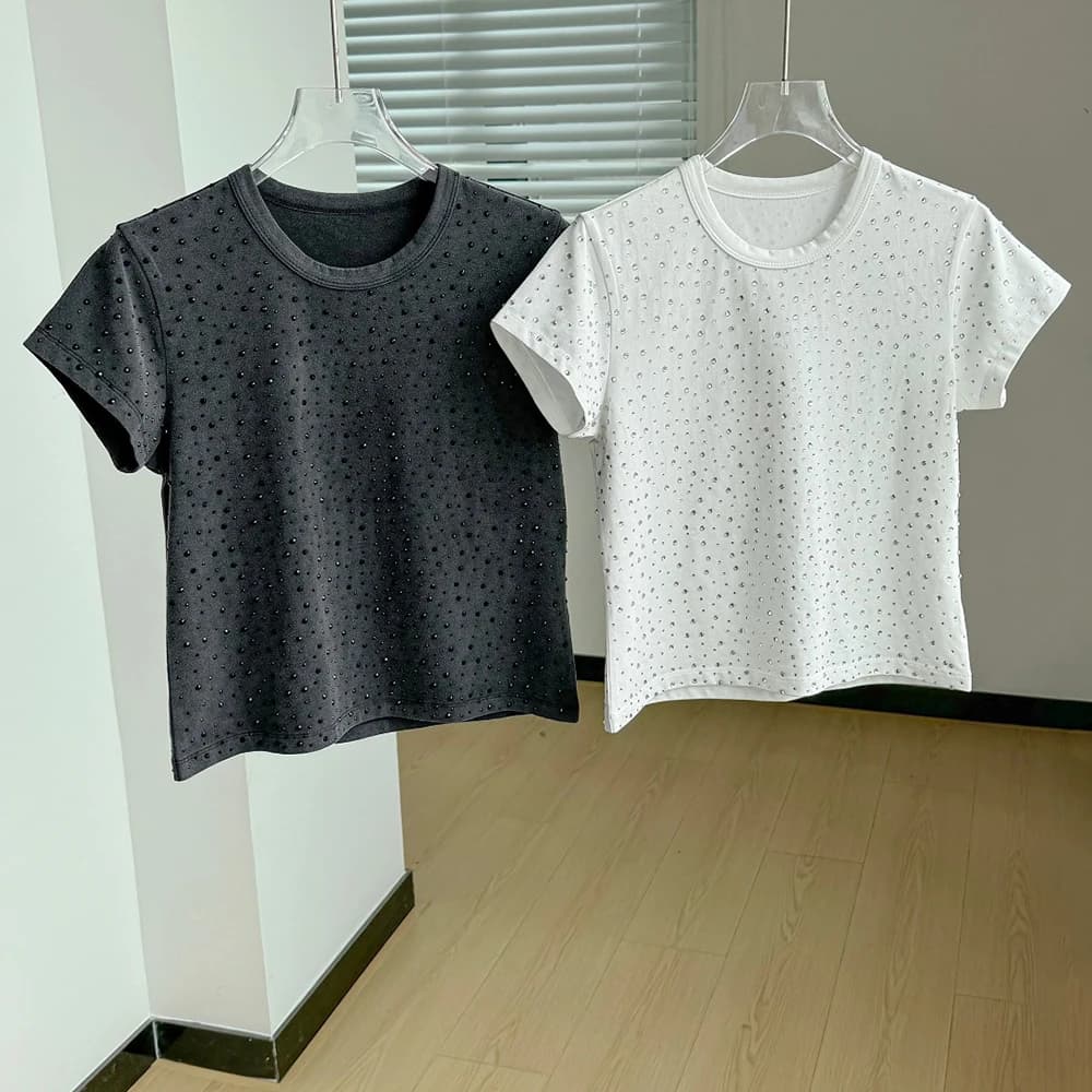 T-shirt da donna in misto cotone con strass, girocollo, manica corta, top casual scintillante, nero bianco, primavera 2026 Y2K