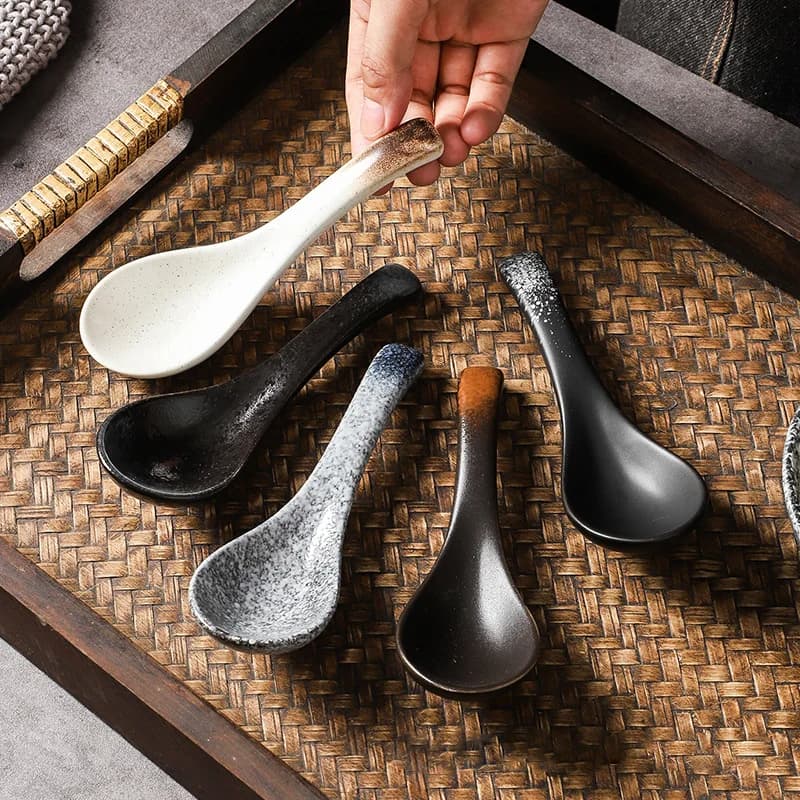 Cucchiaio da zuppa in ceramica creativa Stoviglie giapponesi Cucchiaio da zuppa, Cucchiaio da mangiare, Utensili da cucina e utensili da cucina