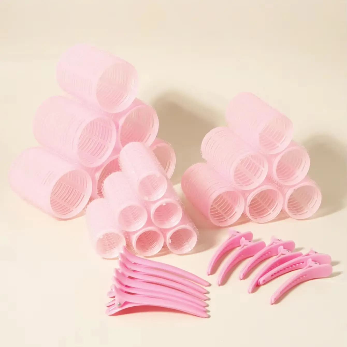 Set to curl hair without heat from 30 pieces, self-adhesive 18-piece curling iron, 12-piece hair clips, to create fashionable curls and wavy shapes.