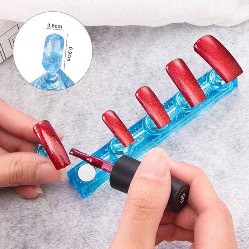 1 Set Display per unghie per scacchi Espositore per unghie in acrilico Supporto per punte Supporto magnetico per pratica delle unghie Strumento per supporto per unghie fai da te