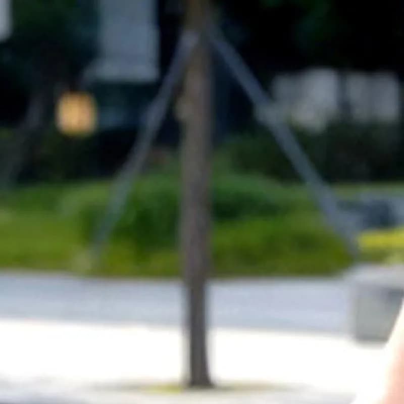 Supporto Magnetico Rotante per Telefono 2-in-1, Treppiede Pieghevole per Selfie, Supporto per Auto, Palestra, Golf e Vlogging