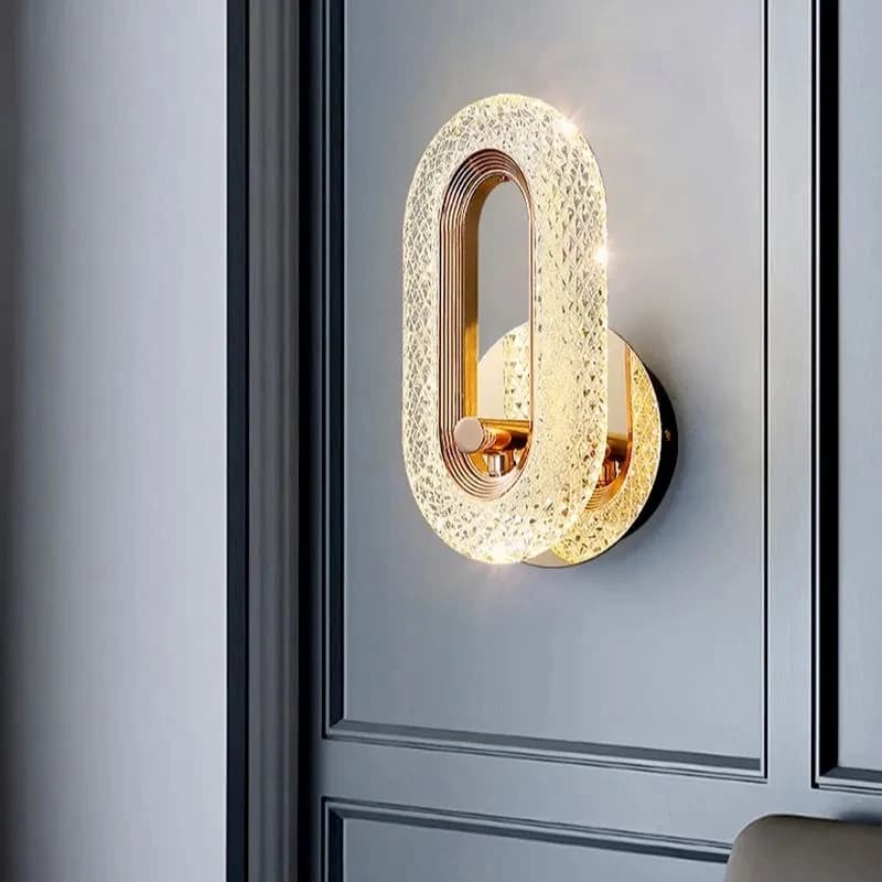 Lampada da parete moderna nordica di lusso con base in ferro, paralume in acrilico, squisita luce notturna, decorazione per camera da letto a LED, lucentezza da parete