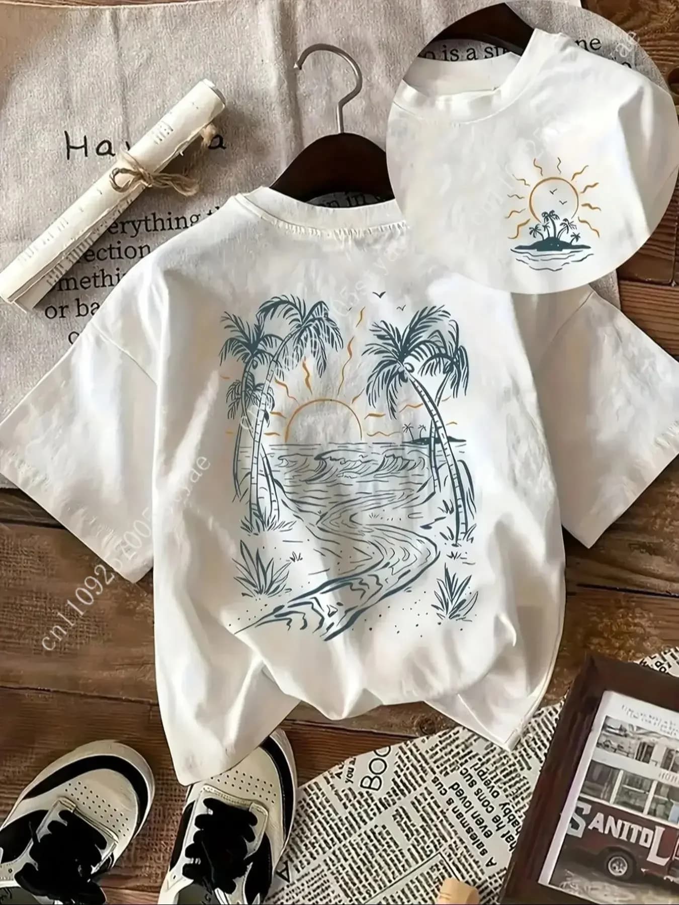 Women's Coconut Tree & Sun Print Round Neck Tee, Vintage Trendy Casual Short Sleeve T-shirt for Daily Wear, Ladies Summer, Top,