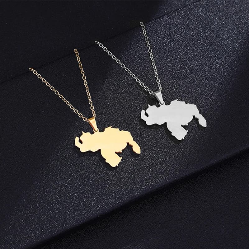 Stainless Steel Love Heart Venezuela Map Pendant Necklace Unisex Couple Ethnic Patriotic Jewelry Hot Sale European Style