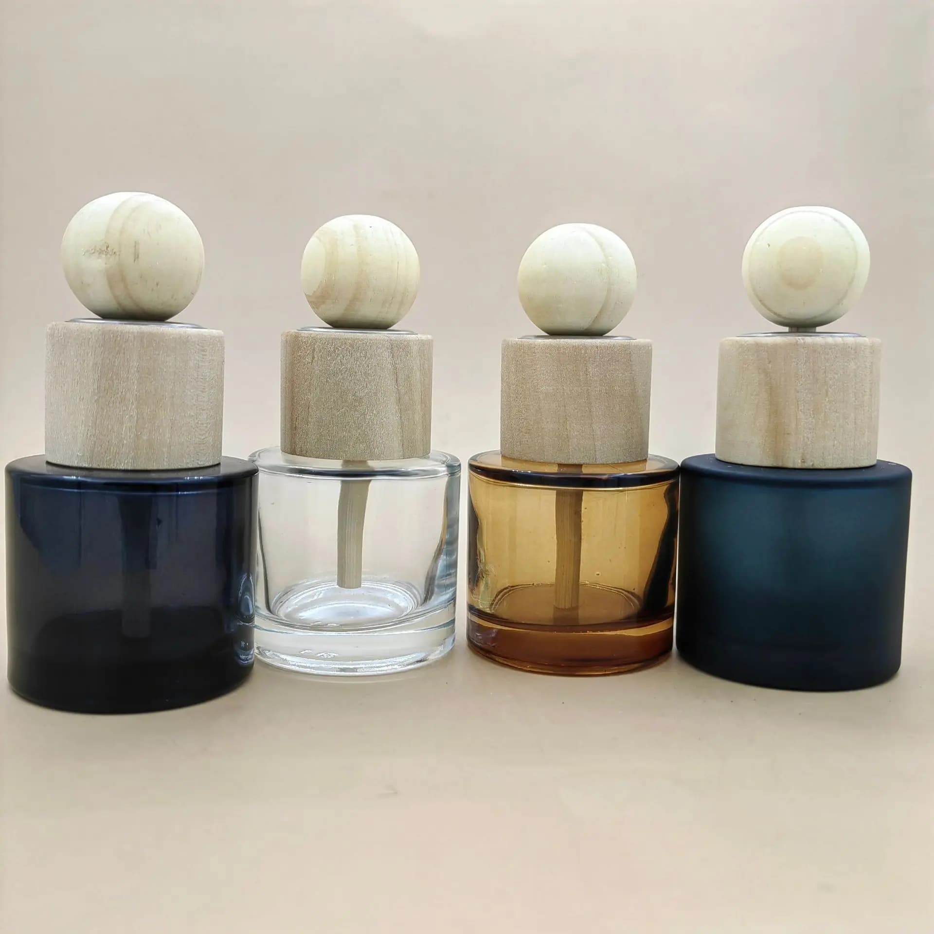 50ml Cylinder Glass Reed Diffuser Bottle Empty Aroma Perfume Container with Wooden Cap and Rattan Sticks Home Fragrance Decor
