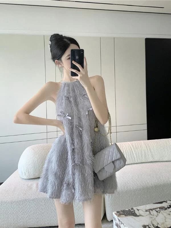 Abito Corto Elegante con Scollo Raffinato, Stile Dea di Alta Classe per l'Estate, Nuovo Modello Senza Spalline
