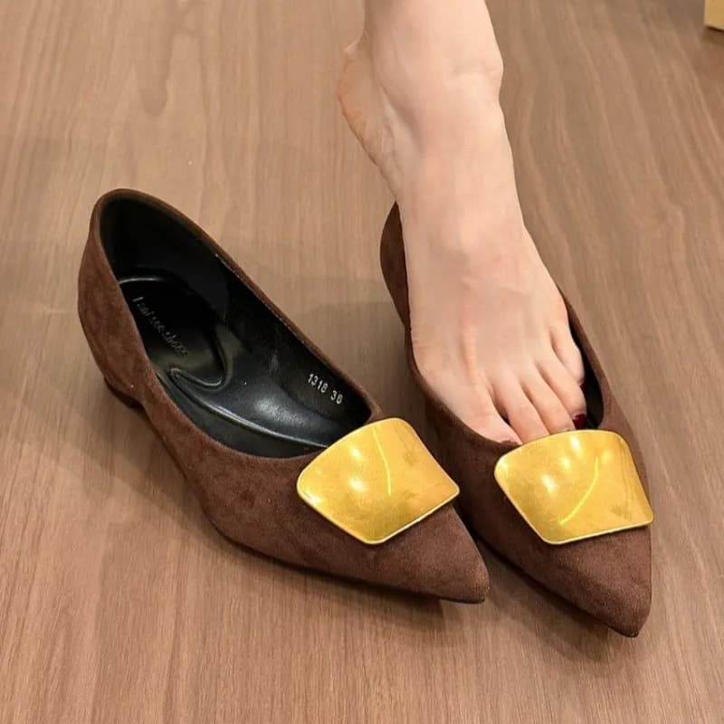 2025 nuove scarpe in pelle scamosciata da donna autunnali mocassini con tacco basso con bottoni in metallo a punta moda per abito da ufficio scarpe singole da donna