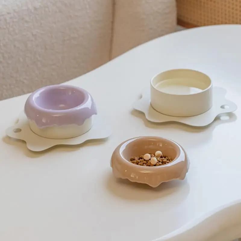 Set di ciotole Creative Cream Cake per animali domestici, ciotola con piedini alti, ciotola anti-ribaltamento, ciotola per cani, ciotola per acqua, ciotola per cibo, ciotola in ceramica