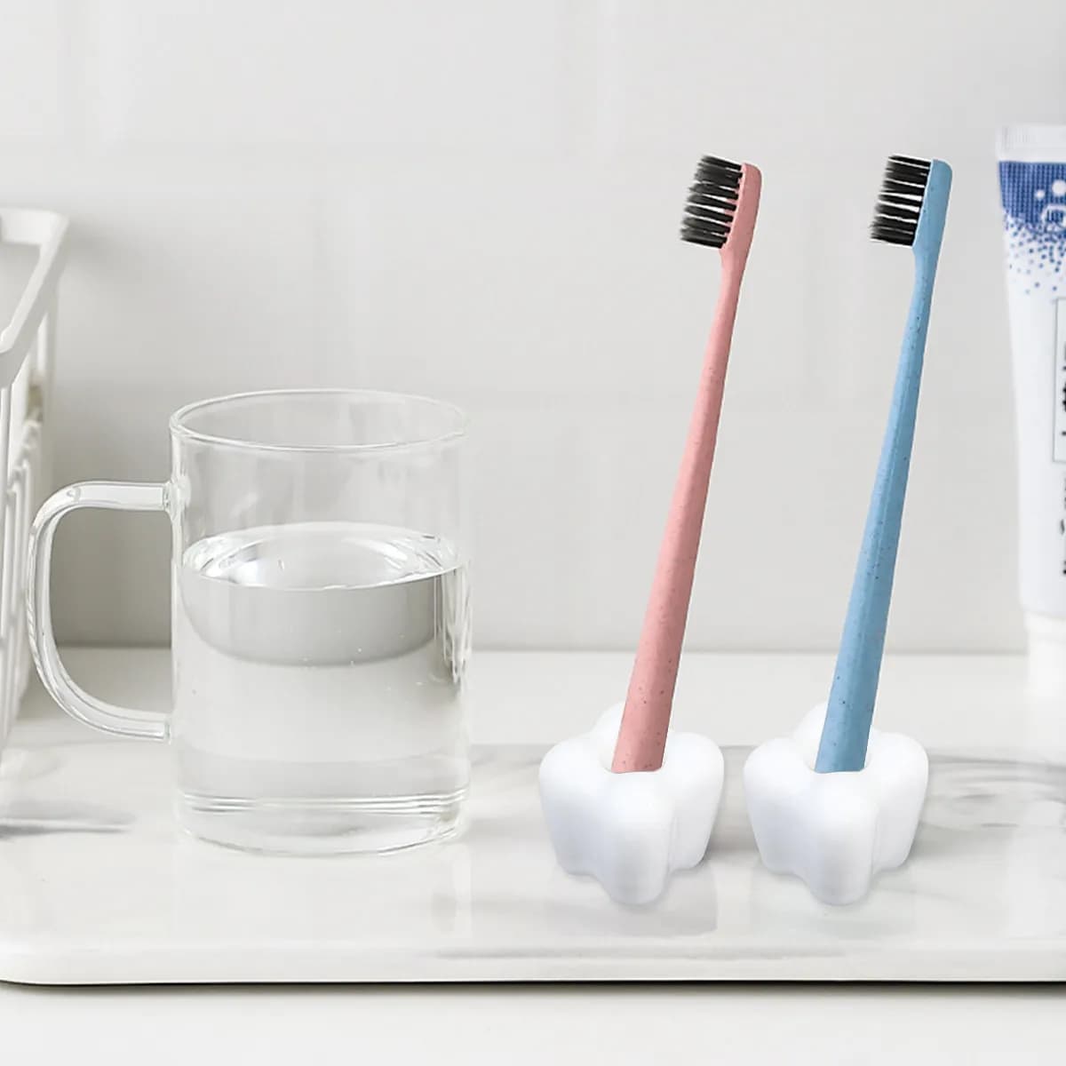 Set di 2 Portaspazzolini in Ceramica dal Design Elegante a Forma di Dente, Soluzione Salvaspazio per Bagno per Spazzolini, Dentifricio e Filo Interdentale