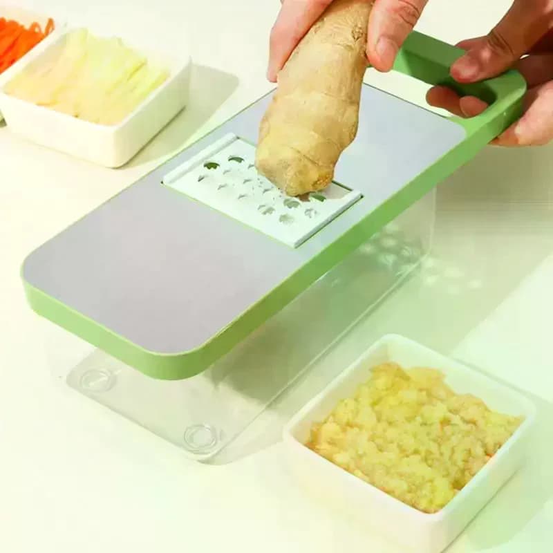 Grattugia da Cucina Versatile 4-in-1 con Tagliere per Sminuzzare e Tagliare Rapidamente le Verdure