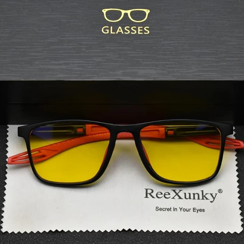 Fashionable and Trendy Unisex Square Classic Frame Retro Glasses, Unisex Comfortable Design, Full Frame Glasses