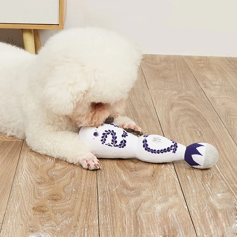 Giocattolo per cani divertente a forma di tequila, peluche di lusso con squeaker, simpatico e divertente per tutte le taglie di cane, ottimo regalo di compleanno a tema alcol.