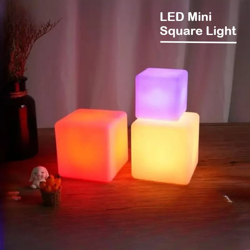 Lampada da Tavolo a Cubo LED, Luce d'Atmosfera Dimmerabile Multicolore, Illuminazione Notturna per Camera da Letto, Feste, Vacanze, Decorazione per KTV e Bar