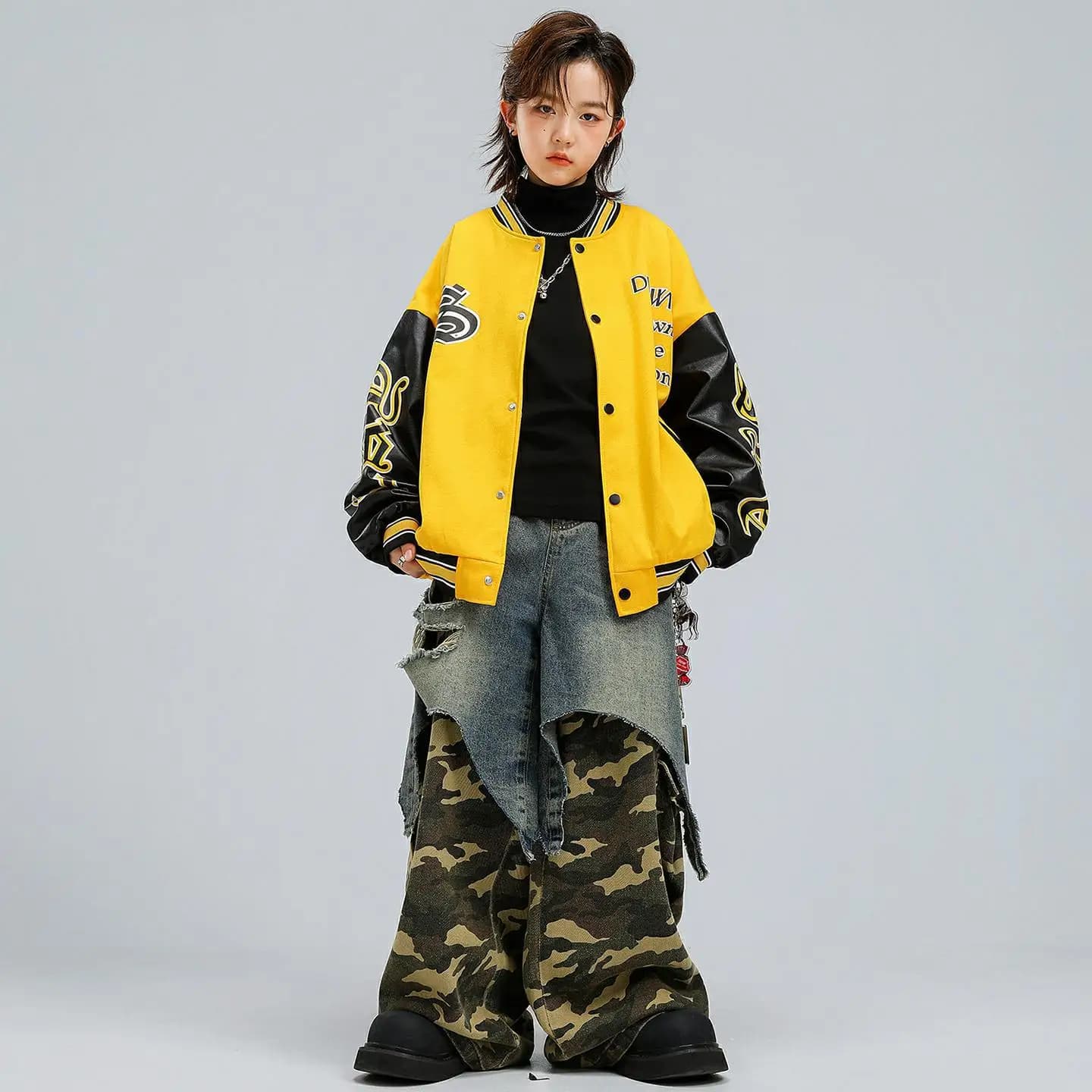Abbigliamento Hip Hop Kpop per bambini Giacca gialla Giacca a vento Denim Blu Camo Patchwork Pantaloni strappati per ragazza Ragazzo Costumi di danza Vestiti