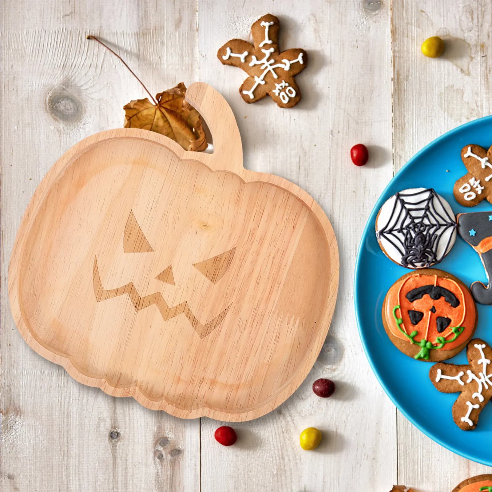Wooden Pumpkin Tray Halloween Serving Plate for Desserts Dried Fruits Snacks Cake Bread Display Home Kitchen Party Decorative