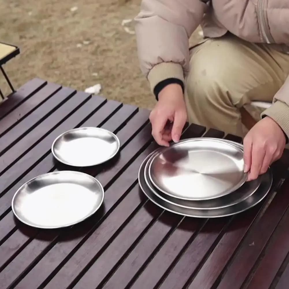 Piatto da campeggio in acciaio inossidabile stoviglie da campeggio all'aperto cena contenitore per alimenti BBQ piatti da Picnic utensili da cucina 14-26cm di diametro