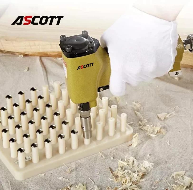 Puntine da disegno pneumatiche Cucitrice T1170 Chiodatrice per puntine da disegno per tappezzeria ad aria con tagliere di carico per divano Mobili in pelle Strumenti per la lavorazione del legno