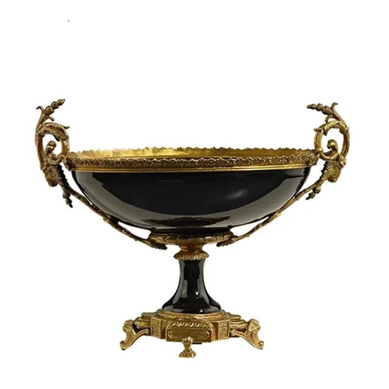 Vassoio decorativo di lusso in ottone a forma di uovo, per servire noci e frutta secca.