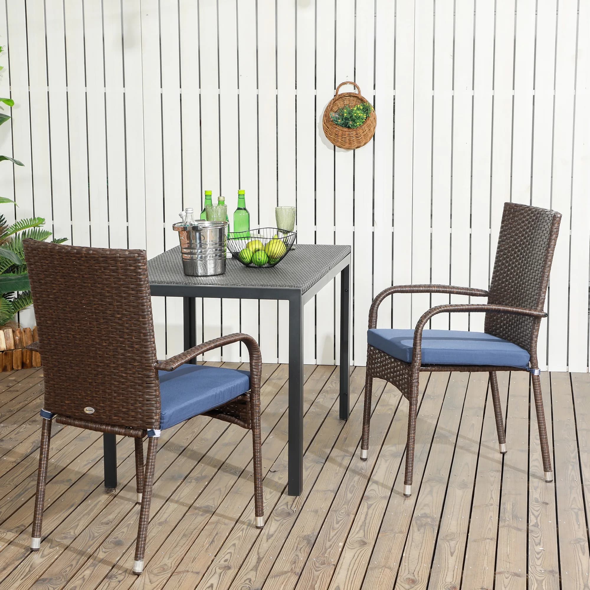 Sedie da pranzo impilabili in rattan PE per esterni con cuscino, sedia da pranzo in vimini per patio con braccioli e schienale, blu