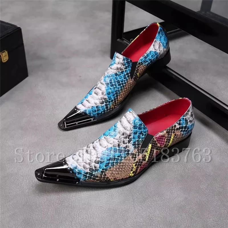 Scarpe da uomo con motivo serpente a colori misti Design di lusso Punta a punta in metallo Slip On Mocassini Oxford Scarpe eleganti da festa casual