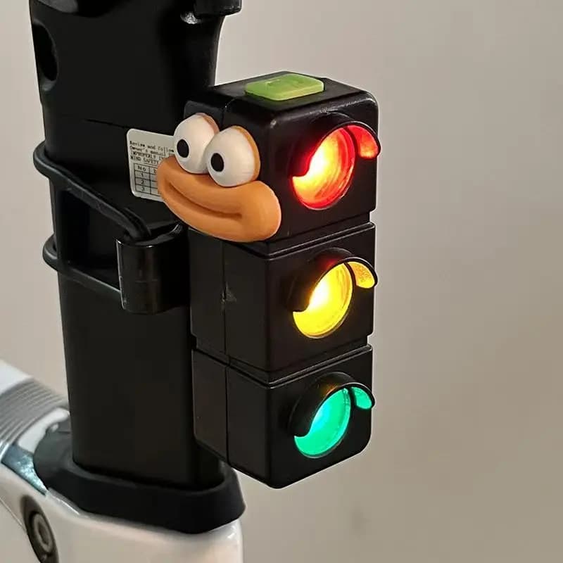 Creative Traffic Light Shape Cute LED Bike Light Rechargeable Bicycle Rear Waterproof Taillight Cycling Night Safety Warning
