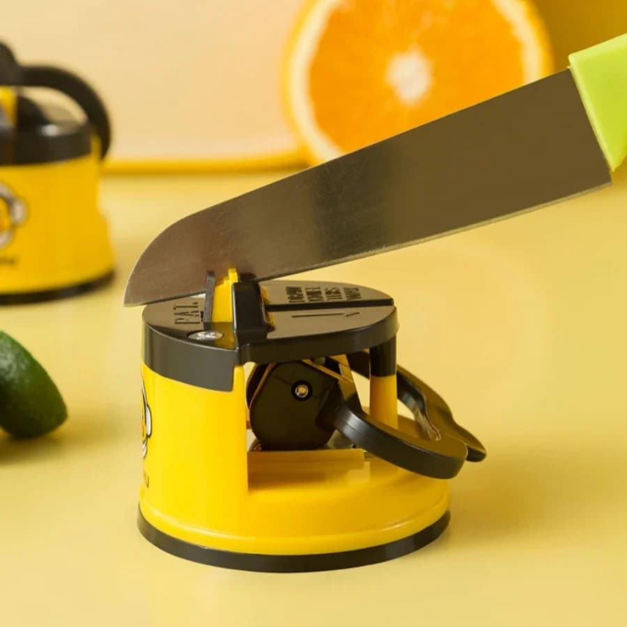 Affilacoltelli manuale con ventosa per anatra gialla, strumento per affilare i coltelli da cucina, antiscivolo, carino, in acciaio al tungsteno