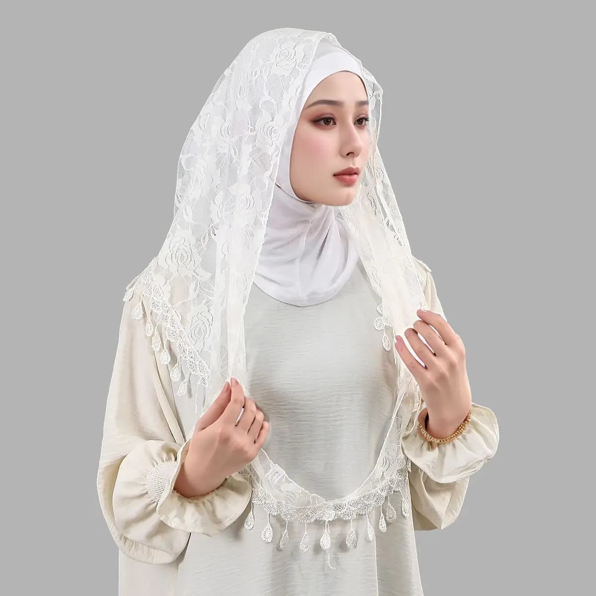 Hijab in Pizzo alla Moda per Donne Musulmane con Sottohijab in Jersey, Cappello Interno, Copricapo con Nappe Floreali, Sciarpa Premium, Turbante