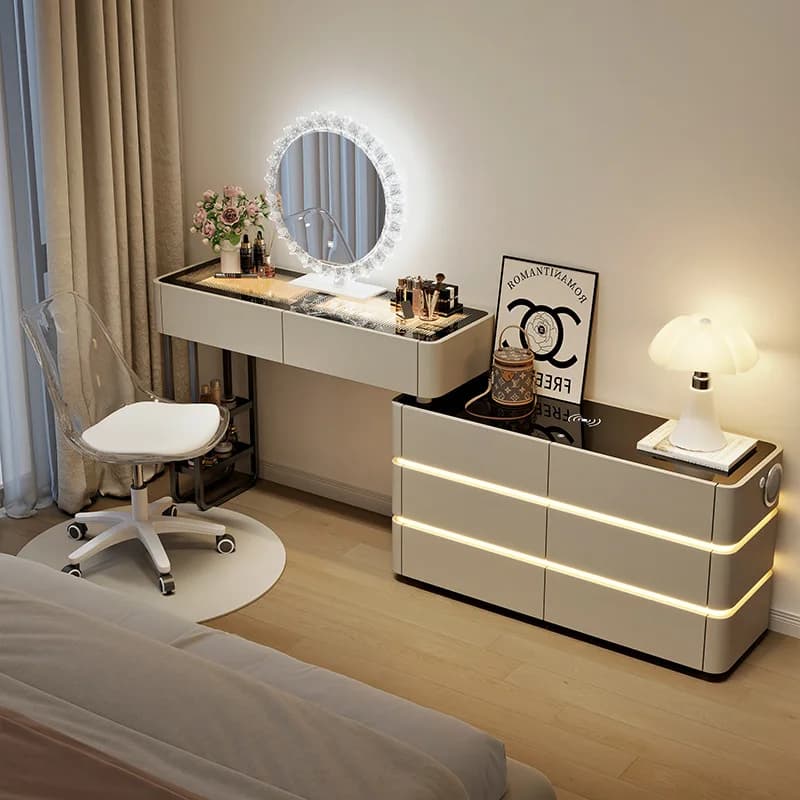Toeletta Moderna con Stazione di Ricarica Wireless, Altoparlante Bluetooth, Specchio Illuminato con Piano in Vetro e 8 Cassetti Contenitori