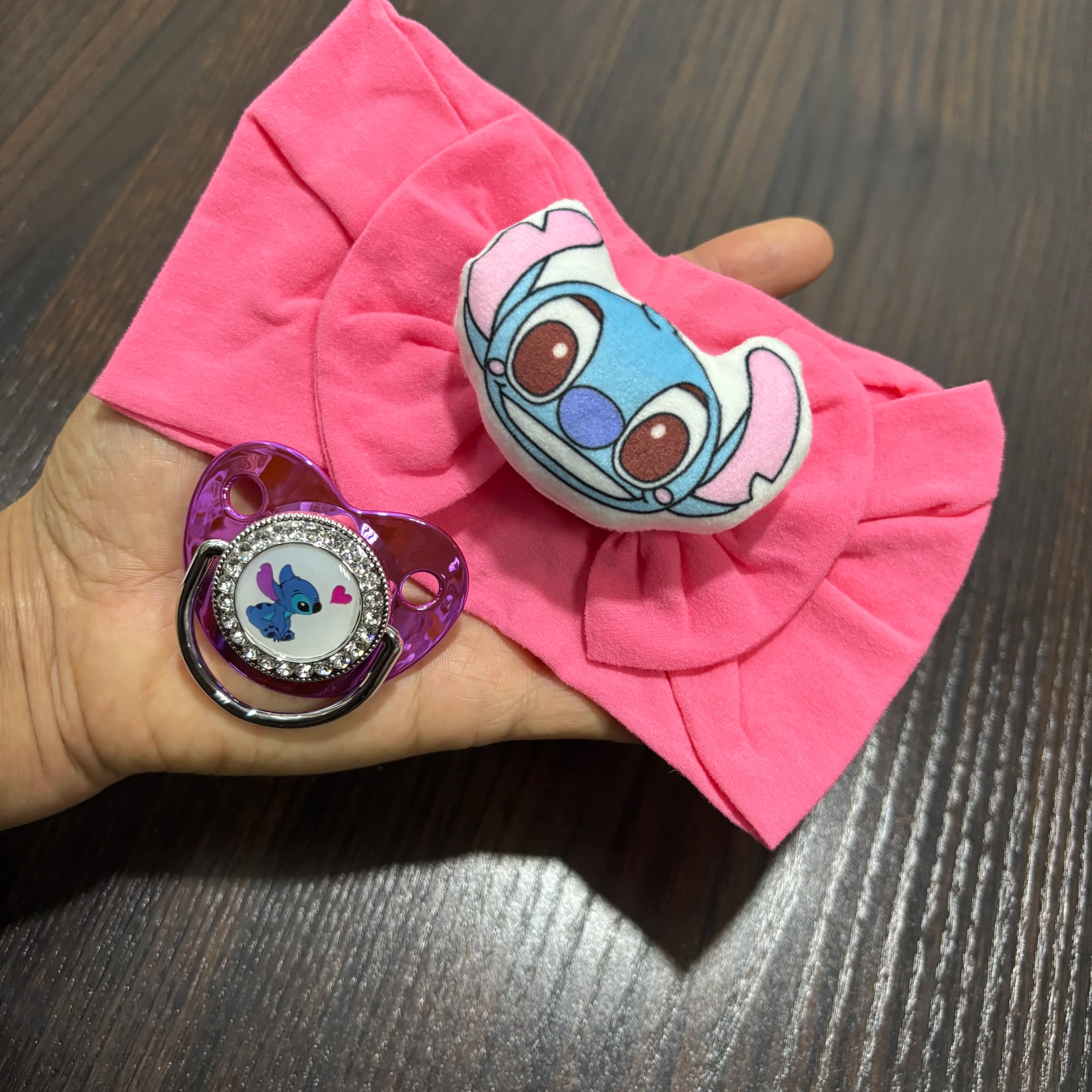 Set di ciucci (copriciuccio) per neonati, adorabile e resistente, facile da pulire, con graziosa fascia per capelli, un regalo caldo e pratico