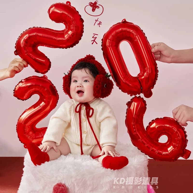 Tema di Capodanno 2026 Puntelli per fotografia neonato Tuta per neonato + paraorecchie + calzini 3 pezzi, numero 2026 decs e accessorio per bambola cavallo