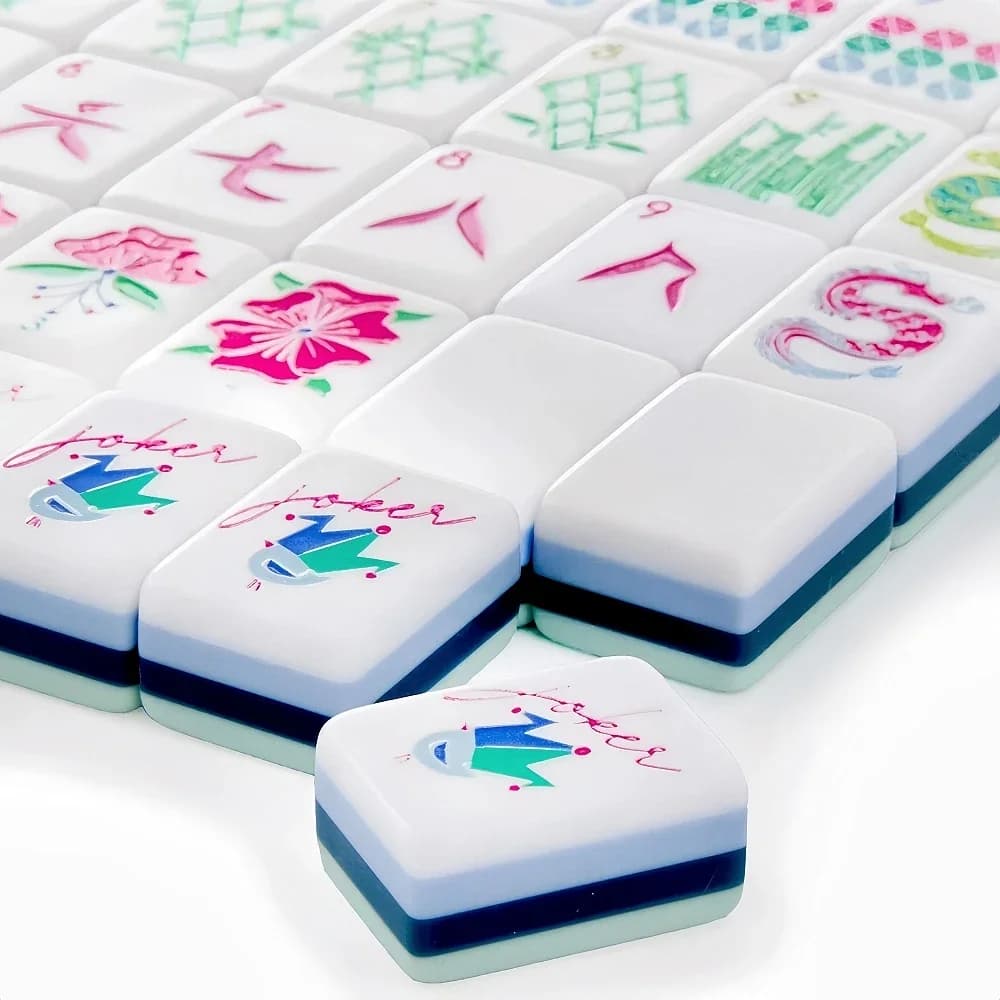 2026 New 4-Layer Acrylic American Mahjong Sets Engraved Mahjong Tiles Portable Mah Jongg Game for Family Leisure Game Night