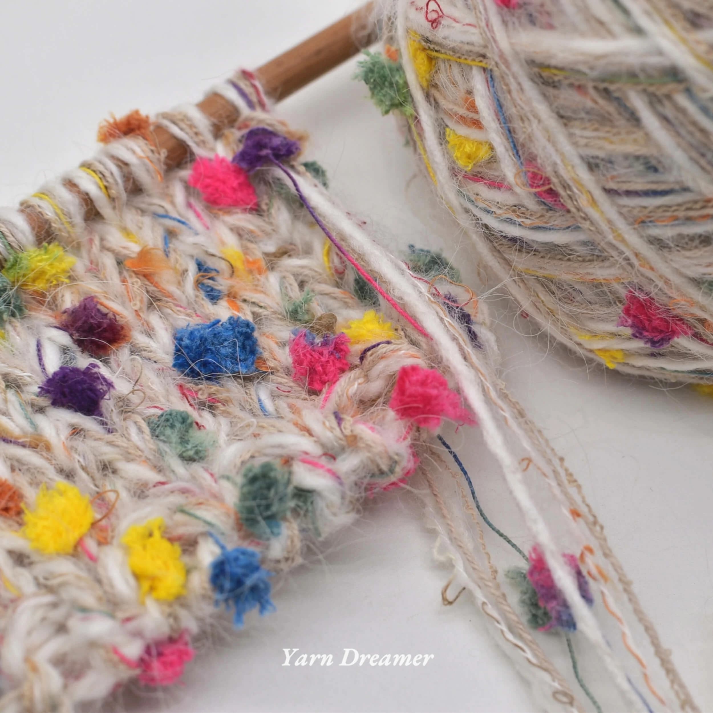Filato per maglieria con sciarpa con pom pom arcobaleno Filato spesso multicolore beige per filato di lana all'uncinetto per fili da maglia