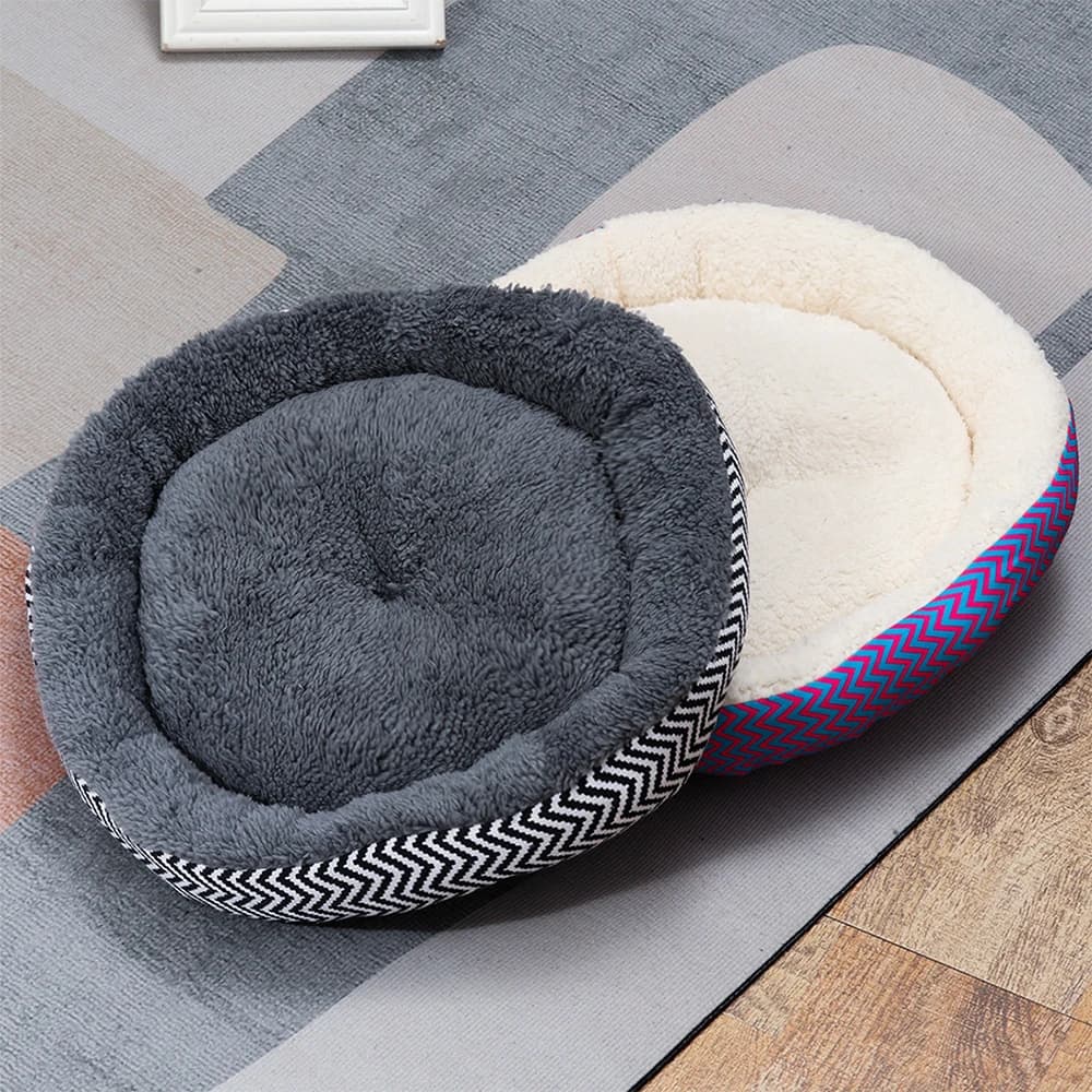 Divano letto invernale rotondo caldo per cani Forniture per animali domestici Tappetino in tela a righe Tappetino per gatti in peluche Cestino per cani Cuscino morbido per animali Lavabile in lavatrice