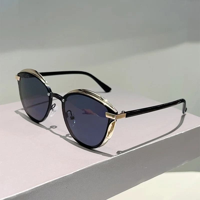 Ladies' Retro Style Cat Eye Glasses with Metal Frames and Mirror Lenses, Suitable for Daily Wear and Driving