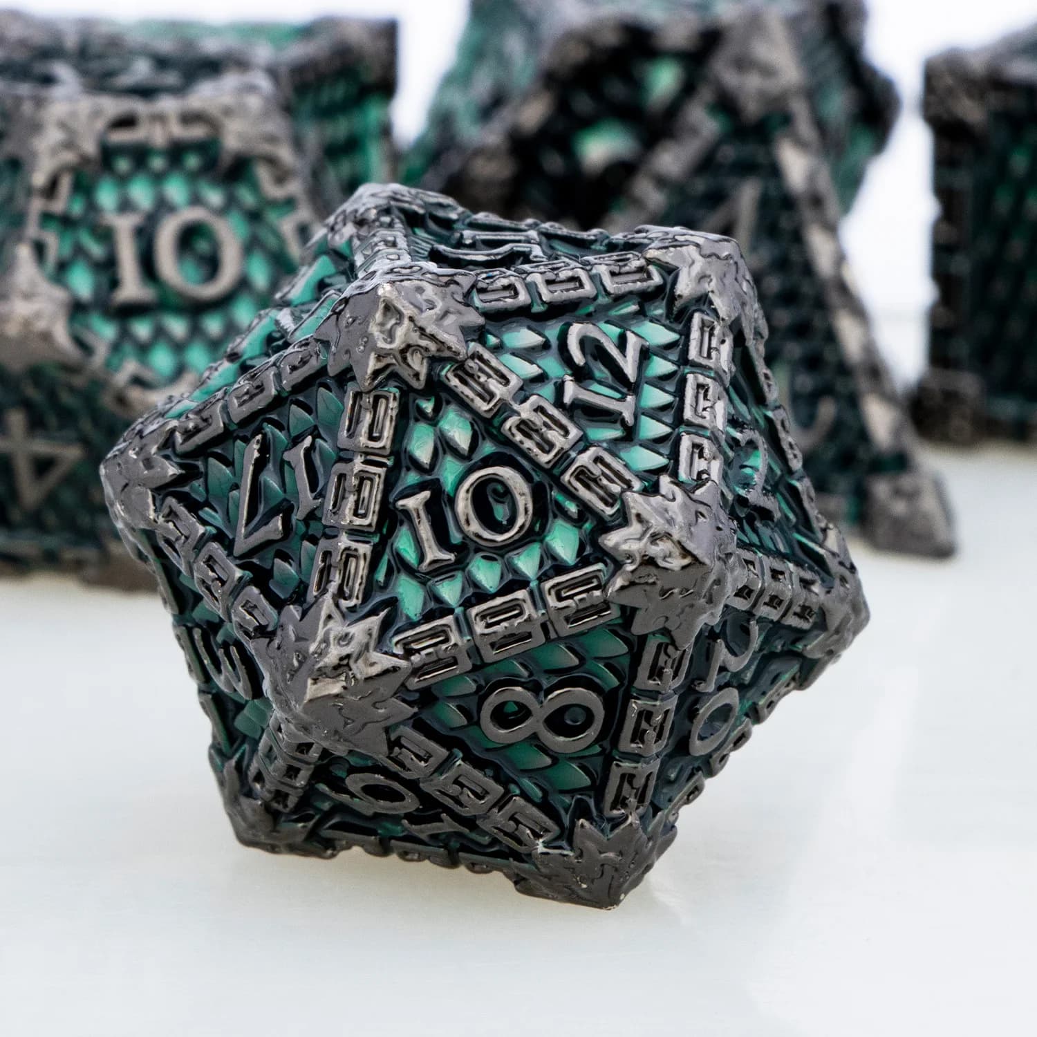 Set di Dadi Poliedrici in Metallo Verde Nichel Nero a Scaglie di Drago per D&D Dungeons & Dragons, Giochi di Ruolo da Tavolo RPG