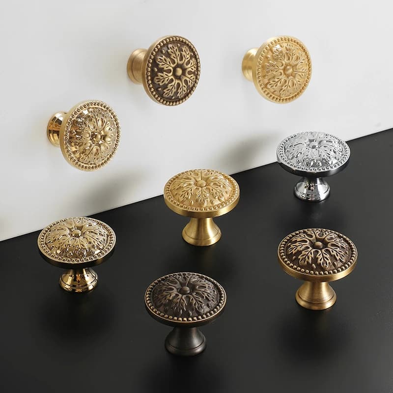 1 pz Maniglie e pomelli per porte dell'armadio in ottone satinato Maniglie per cassetti antichi Maniglia per armadio da cucina vintage Hardware per guardaroba Francese St
