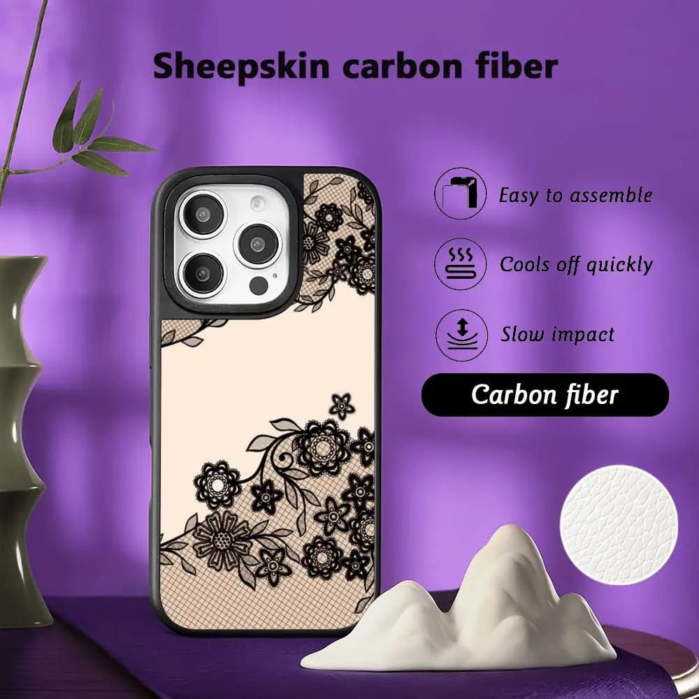 Custodia protettiva in fibra di carbonio e pelle di pecora con stampa artistica in pizzo e motivo nero per iPhone 17 16 15 14 13 12 Pro Max