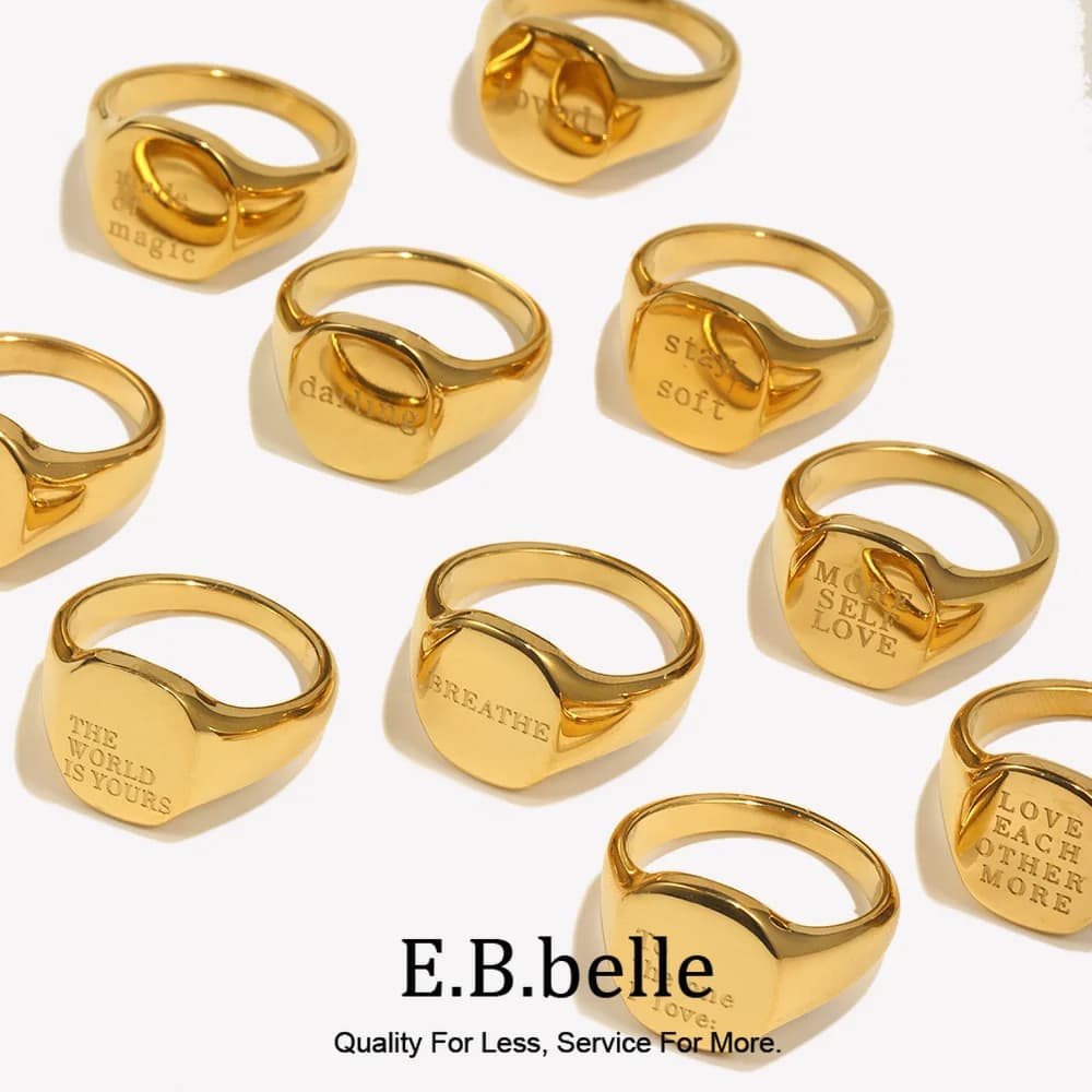 EBbelle Incisione Gioielli Regalo Minimalista Lettera Parola Suqare Anello in acciaio inossidabile Anello in oro resistente all'acqua placcato per le donne